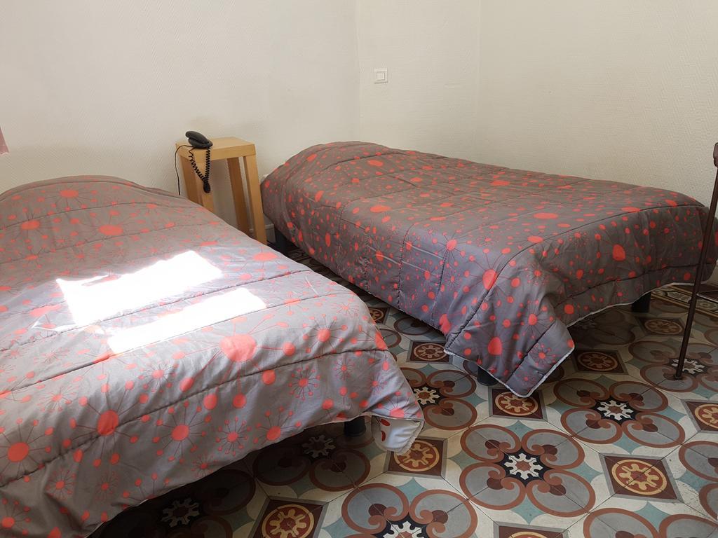 Hotel Des Poetes Avec Parking Sur Reservation 贝济耶 外观 照片