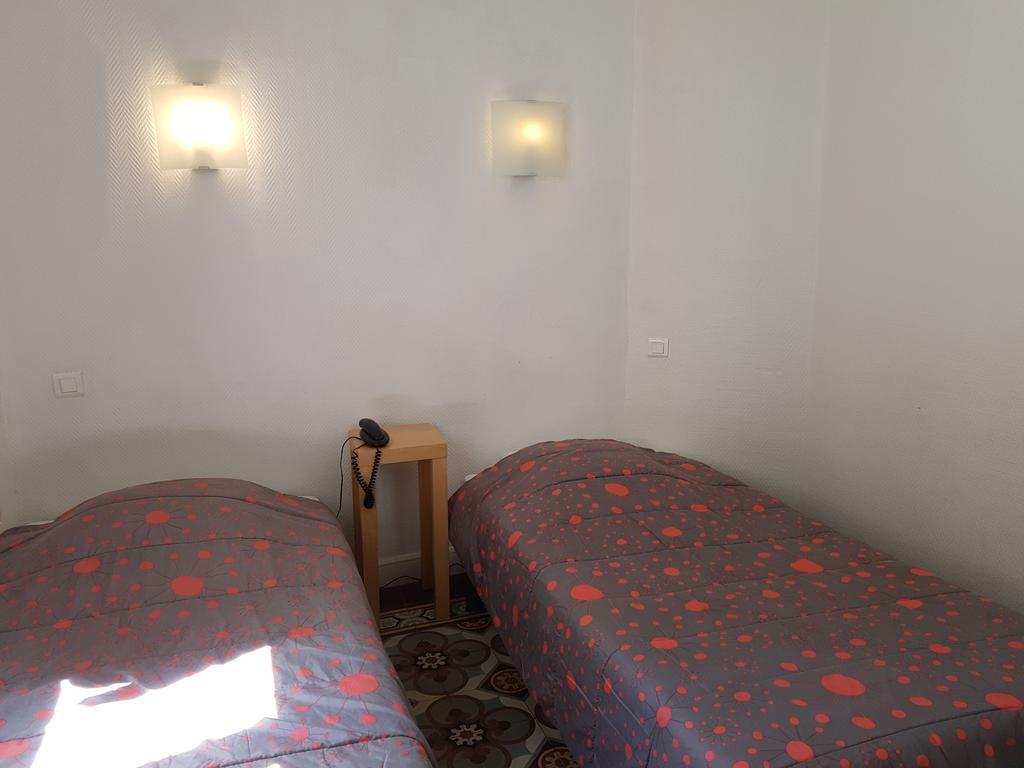 Hotel Des Poetes Avec Parking Sur Reservation 贝济耶 外观 照片