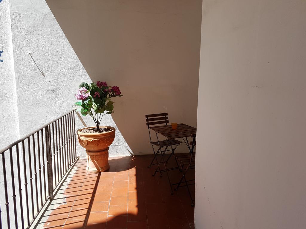 Hotel Des Poetes Avec Parking Sur Reservation 贝济耶 外观 照片